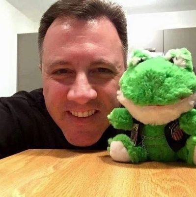 frankdevis345's profile picture. 