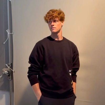 cchiaradwoht's profile picture. 