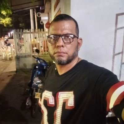Nacido en Ciudad Bolivar, Ing Geologo (UDO Bolivar 2006), Docente Universitario, Chef Profesional (aprendiz). Migrante Venezolano con ganas de trabajar!