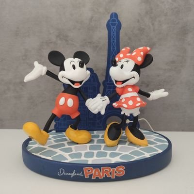 desy_starlight's profile picture. Pacto Siervos del Caos/Historiadora-freak del Arte con diversos intereses: música, cine, DIY, cocina, maquillaje, videojuegos, katanas y cosas monas😊