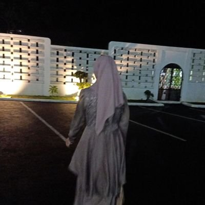 whitebearrr_'s profile picture. 