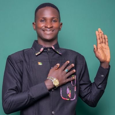 Spécialiste en SMM, Planification et Stratégie, Activiste, Leader d'opinion, Analyste Politique.
Président du mouvement La VICTOIRE.