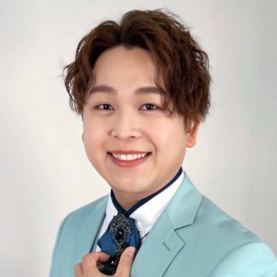 taichising's profile picture. ホッとひと息、癒しのボイス、心に寄り添う歌声を📣／日本クラウン／NHKのど自慢 2018グランドチャンピオン 🐤／POPS〜演歌歌謡まで歌いこなす実力派シンガーソングライター ／🎹新曲『#また逢いたい』絶賛発売中‼︎🎹／