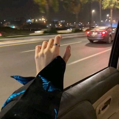سُبـحانك اللهم وبحمـدك لا إلـه إلا أنت 🤍🤍🤍
تهزمني النَّجلا وأنـا نـِدّ فرسـان ...