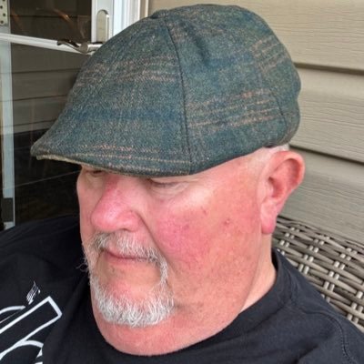 US Navy Veteran 🇺🇸 Classic Rock 🎸 Blues Rock Fan ⚓️Hold Fast 👊🏽 I Yam what I yam.