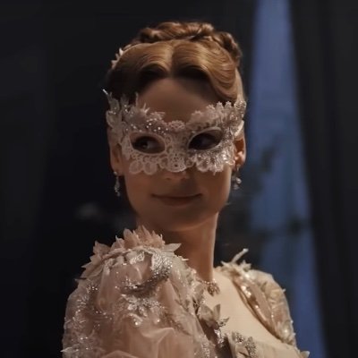 robynsapples's profile picture. sorry in advance. she/her 🧡🤍🩷