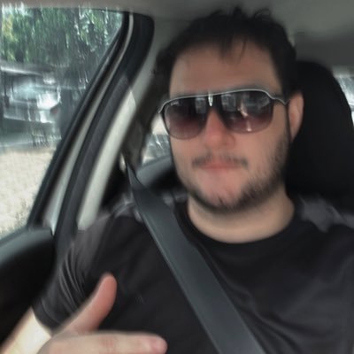 Eu vivo em constante análise de crédito 💳 Se quiser ver meu lado sério, me procura do Lattes