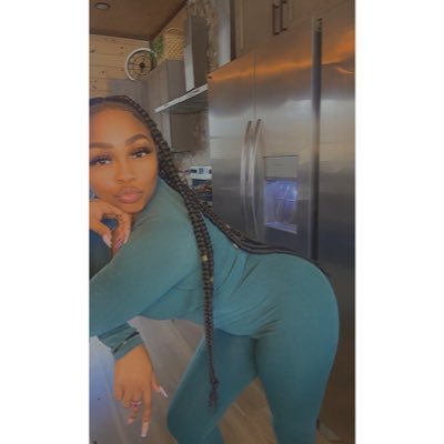 Live Love Laugh 💜 Smile babii life's GREAT! Live it how u want to 🤟🏾🌈 R.I.P Daddy 👼🏾 S.I.P my guardian angels my babies my sons Cam Cam and Gabe ❤️🖤💙💛
