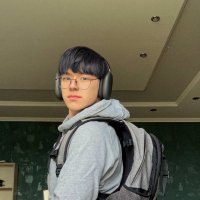腹肌学霸小小号 (@tyramitsuk4892) 's Twitter Profile