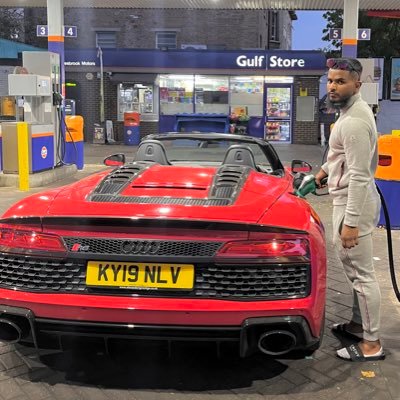 MazharLdn's profile picture. 