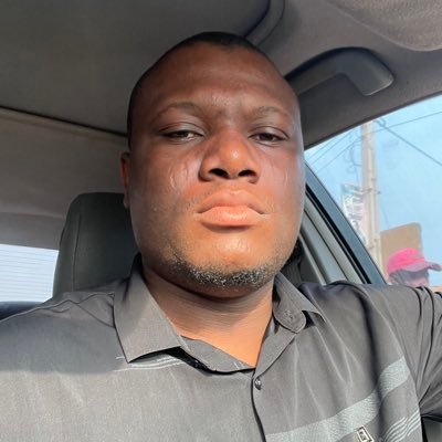 Husband 🤵‍♂️ , Entrepreneur 📊, Realtor 🏠 , Front End Developer 👨‍💻.
