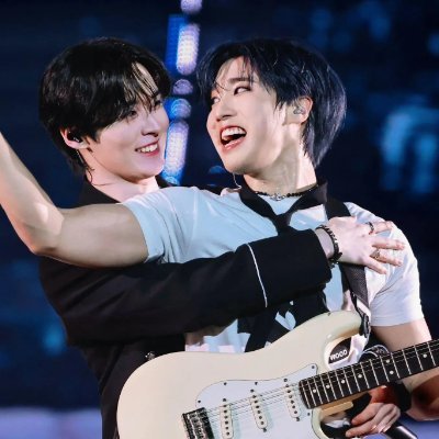 ★ ! 01 · infj ˙ 한+이
— she/her !! 💎
⛲️ ★ ˙ ̟ SKZ HOP !!