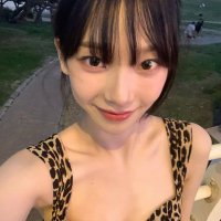 v. (@aezymin) 's Twitter Profile