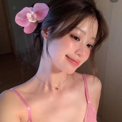 r34chout's profile picture. 𝘕𝘪𝘩𝘢𝘰.