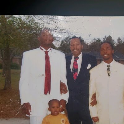 Larry2878881672's profile picture. 