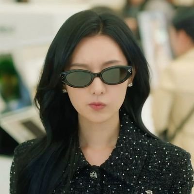 SaemiSeonsaeng's profile picture. currently watching: Bon Appetite, Your Majesty 🧑🏻‍🍳, Tempest, and A Hundered Memories ||
my fav genre of music is original soundtracks of dramas ||