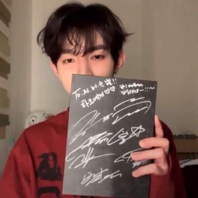 장하오 | 박진영 💚
This space focus on 장하오 solo. 🎻 Your opinion doesn't matter to me. ✨