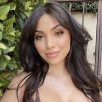lynna Anna (@oliviaanna77) Twitter profile photo