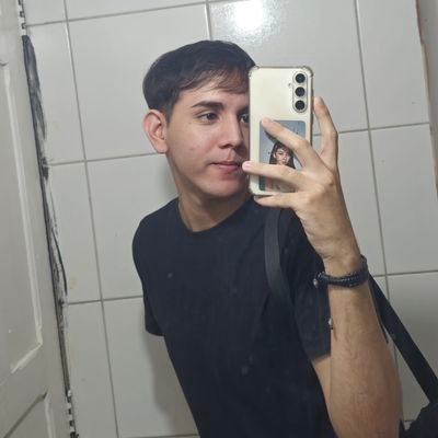 chuutingsoo's profile picture. gg stan, genshin, lol e peitos