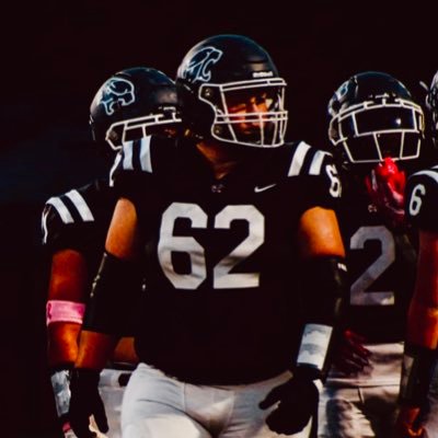 HCHS 2026 | 6’2 | 290| Interior OL | 62 | 3.2 GPA | instagram- owen.hutchinson_ | email- owenhutchinson835@gmail.com