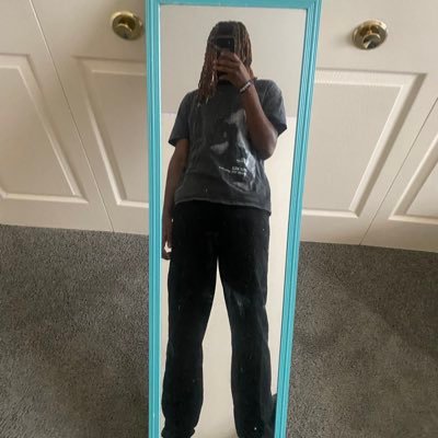 hitwxndxr's profile picture. ig: h1gh0ffvi_