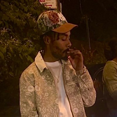 allhundosOE's profile picture. Run It Up. #AllHundos