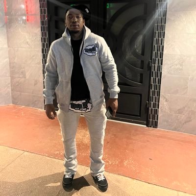 God Family Money. I use to be a use to now I’m not what I use to be #FOREVERTRAYWAY
