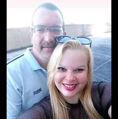 Cristã,esposa, mãe e tenho dois netinhos lindos, Brasileira!