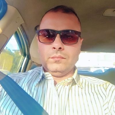 أجمل شي قد يحبُه الناس فيك❤
هو طيبة قلبك ، ولكنهم لا يعلمون كم يعاني طيّب القلب من قلبه , !💔