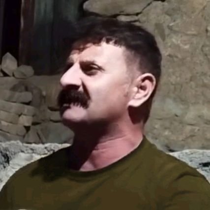 در درگه خلق بندگیماراکشت/از بهر دونان دوندگی مارا کشت
گه محنت دنیا گه منت خلق /ای مرگ بیا که زندگی مارا کشت