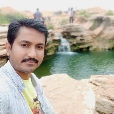 موت تو نام سے بدنام ہوئی ، ورنہ تکلیف تو زندگی بھی دیا کرتی ہے۔۔۔