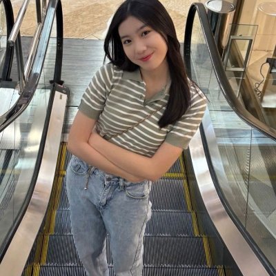 csaztn's profile picture. the best is sza