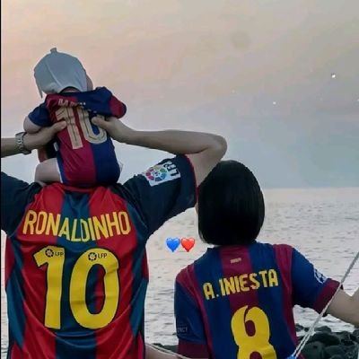 dansznomercy's profile picture. Domiunt aliquando leges, nunquam moriuntur
