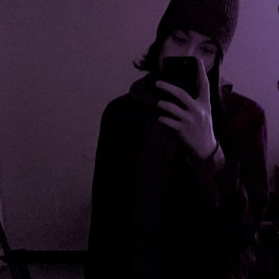 LucidTrippzz's profile picture. rotting since 99