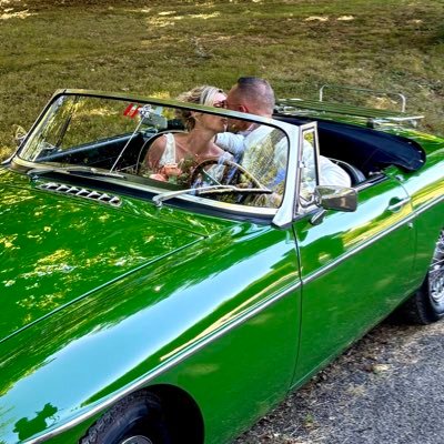 Sboobdub's profile picture. "Quelle époque terrible que celle où des idiots dirigent des aveugles.”