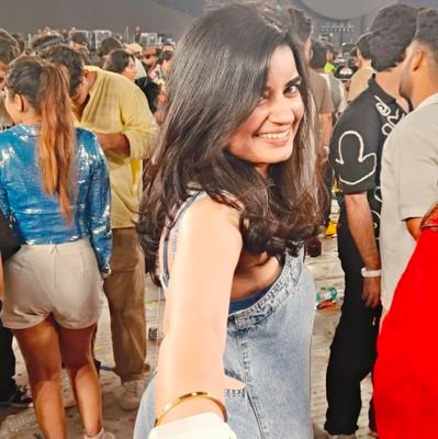 Caught in the Corporate web.. Movies,Tv, Music, Cricket, F1, Gadgets, Politics & a lil reality check..! #SRK ❤️😍 #KKR #ScuderiaFerrari #Sainz #BTS