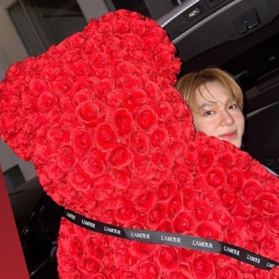 Hwanie13's profile picture. 동방신기 - JJ Alway Keep The Faith!!!!! 😇 | 蔡徐坤 x 王子异 💛💙 | Ninepercent | 王一博 x 肖战 | NuNew x ZNN ☁️🌊