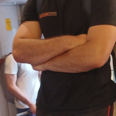 BMateo6240's profile picture. Petit gabarit ttbm kiff les grosses Q et les gros cul interdit au moins de 18 ans