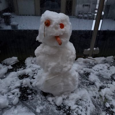 JungKezia's profile picture. nobody on the internet cares about you !