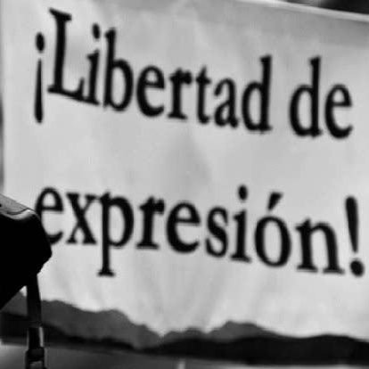 La libertad de expresión es un principio que apoya la libertad de un individuo o un colectivo de articular sus opiniones e ideas sin temor a represalias, ...