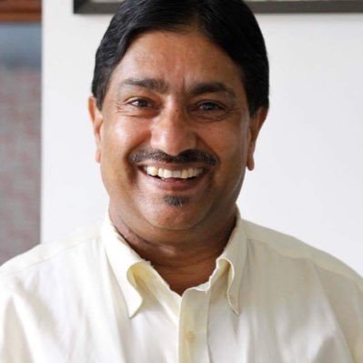 हरेक व्यक्तिको बिशिष्टताको कदर गर्ने, एक स्वतन्त्र विचार राख्ने जिज्ञासु।