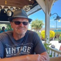 bobs (@bobveryard) 's Twitter Profile