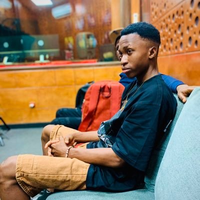 aubenas_beno's profile picture. Artiste /Compositeur/Interprète Béninois 🇧🇯❤️🎶