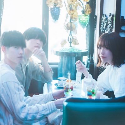 夢幻泡影(むげんほうよう) 京都発オルタナティブロックバンド。 Gt.Vo. @rin_mugen Gt.燎 @mugen_ryok Ba.晴 お問い合わせ▷mugenhoyo0908@gmail.com