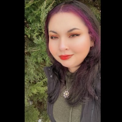 Becca 🖤lvl 28 sleepy gaymer || BG3, Cyberpunk, Anime enthusiast || girlboss 💖💜💙 💍JW // puppy mama 🐶