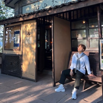 HoJinYin's profile picture. Always 🤍🌻🫧 (互关互关，老号不怕被封，目标500)