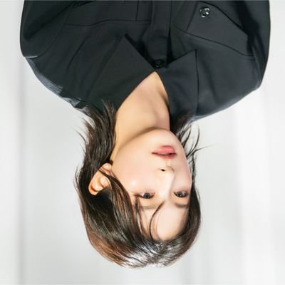 KangYawnE's profile picture. Orange is the warmest color