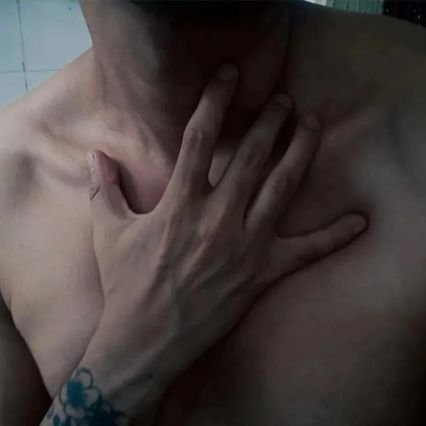 B_paredes's profile picture. No doy terapia en Twitter, solo opiniones