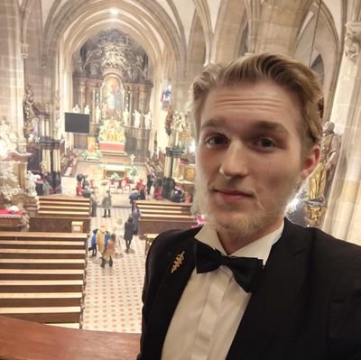 StaronMarcin_'s profile picture. Wszechpolak 🇵🇱⚜️
Katolik✝️
Bawię się w analizy polityczne i społeczne. Czasem przytroluję.