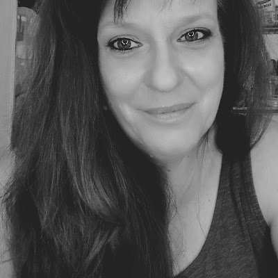 I love God and My Grandchildren, Im very opinionated, and people would say im a conversationlist. Im a conspiracy theorist, that is always right.....lol..... JK